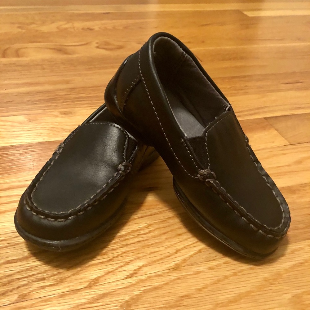 Nordstrom boys loafers blk leather size 8 like new